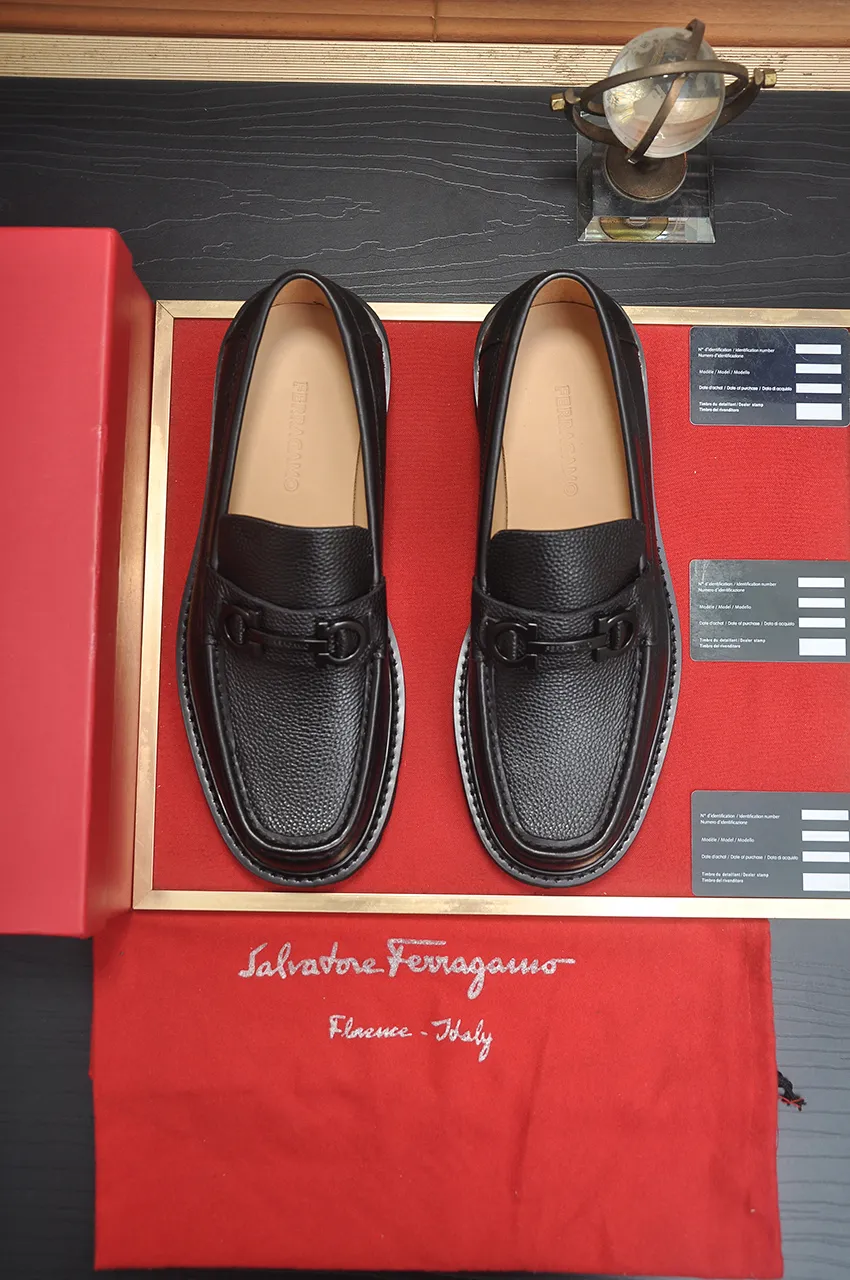 Men's shoes 💰680💶 [Ferragamo/Ferragamo] The latest model in the counter. Original imported high-quality cowhide with open sides + imported 🐂 water-dyed cowhide lining + original luxury metal buckle + original combination outsole. Comparison without pressure 38--45 (45 is custom-made and cannot be returned or exchanged)